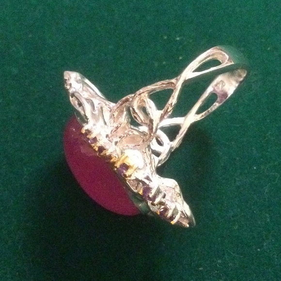 Exquisite 17 by 9mm Genuine Ruby Cabochon Ring - Picture 5 of 10